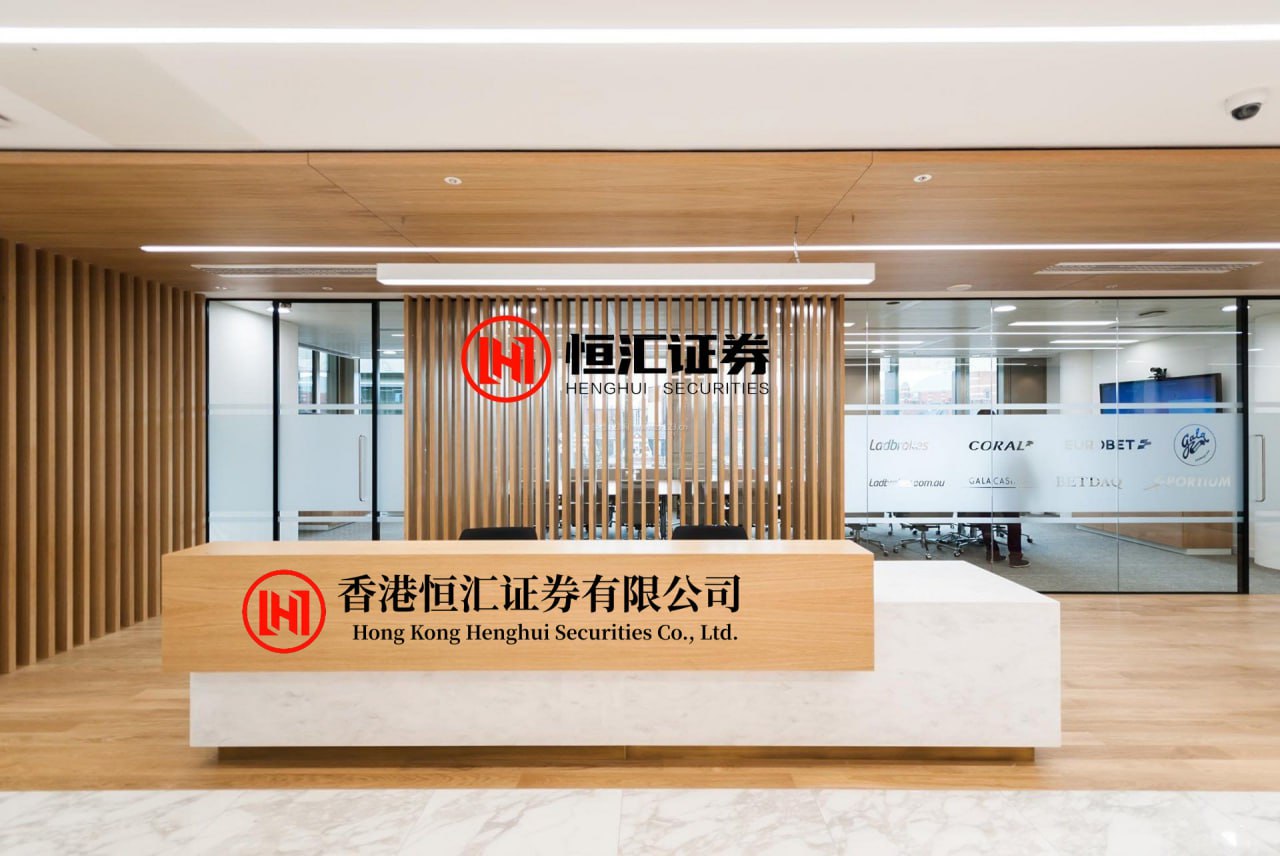 股赢家 72岁阿婆出境游在边检被拦: 护照上写“旅行日记”致证件失效, 出游计划当...